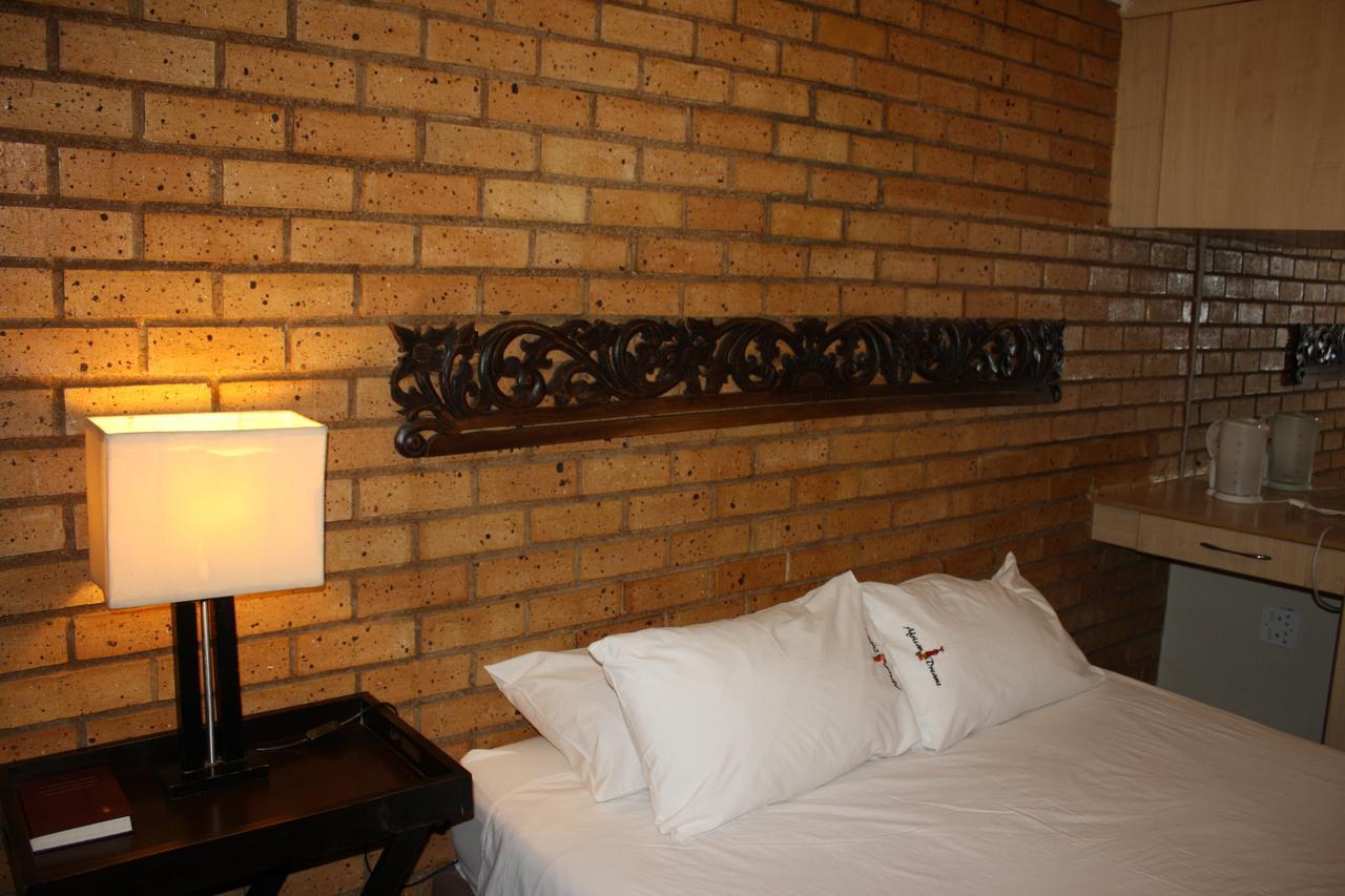 African Dreams Lodge Kempton Park Kültér fotó